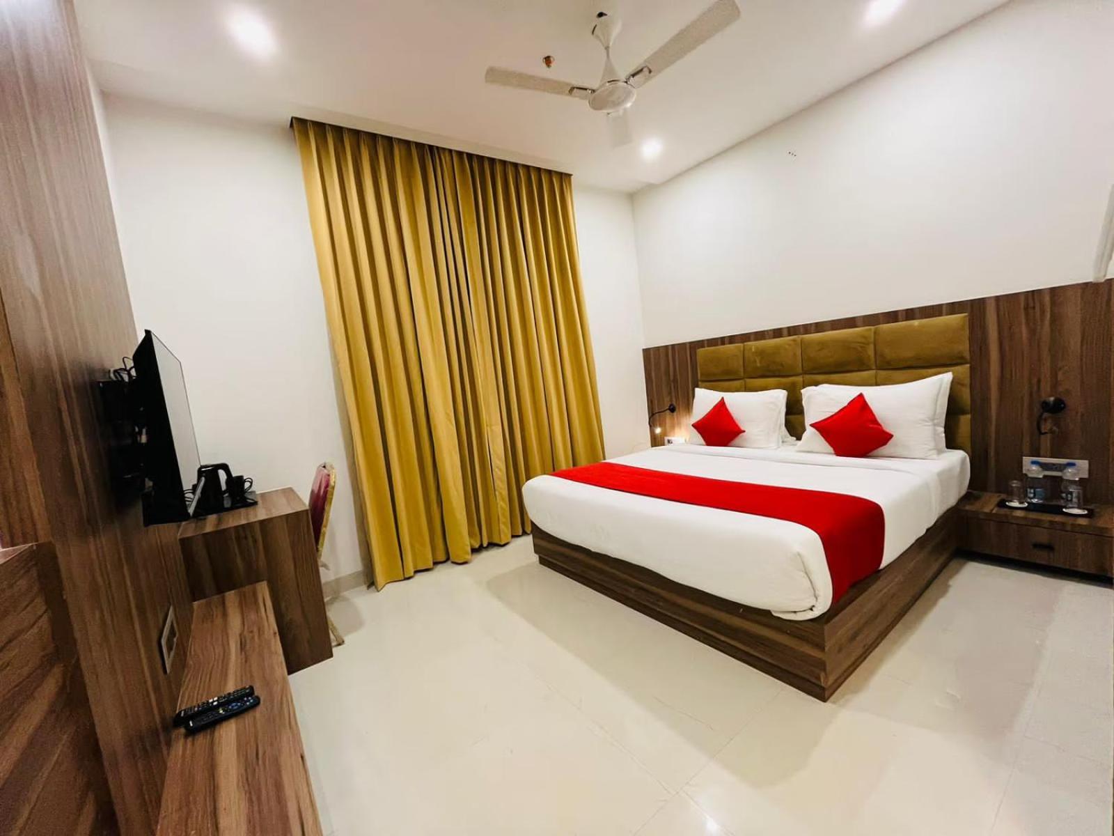 The Royal Legacy Lucknow Exterior foto
