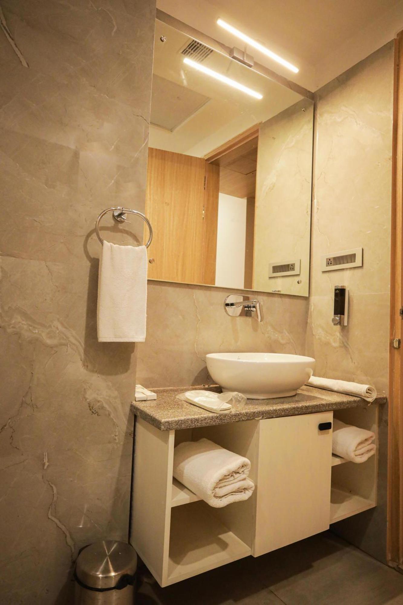 The Royal Legacy Lucknow Exterior foto